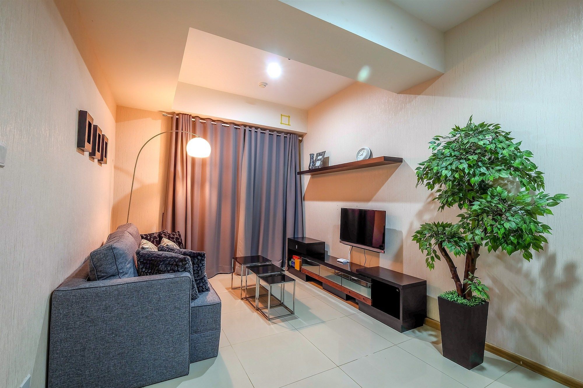 1 Bedroom Apartment Casa Grande Residence By Travelio Jakarta Exterior foto